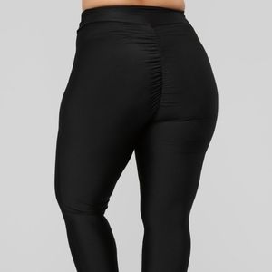Ruched Plus Size Leggings